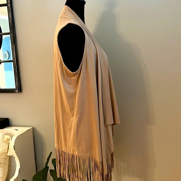 Pink Rose Tan Faux Suede Festival Fringe Vest Hippie Vibes Boho Chic Sz Small - Picture 5 of 7